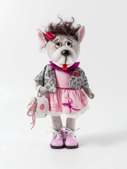 Игрушка Волчица-модница, сувенирная продукция, артикул 18029-0