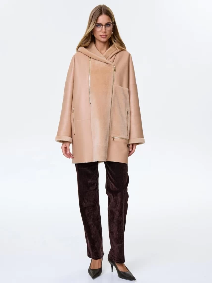 Молодежная комбинированная женская дубленка с капюшоном премиум класса 2056, бежевая, размер 48, артикул 64130-6