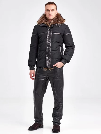 Текстильный зимний мужской пуховик с капюшоном и отделкой меха енота 5468, черный, размер 46, артикул 40870-4