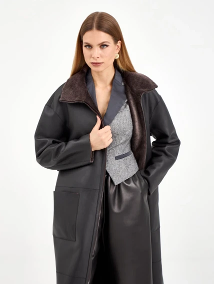 Коричневая длинная женская дубленка 2071, размер 44, артикул 64990-7