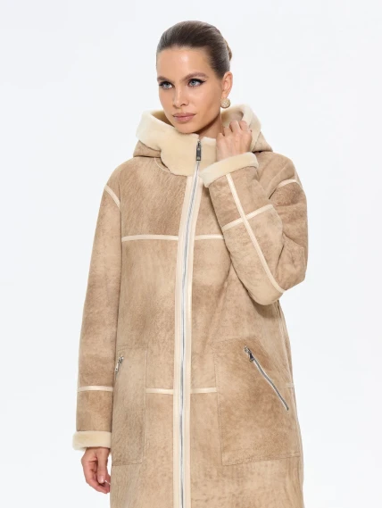 Бежевая женская дубленка с капюшоном 2061, размер 44, артикул 65210-1